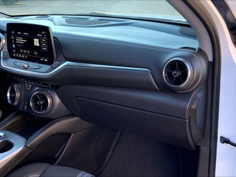 Used 2025 Chevrolet Blazer LT image 15