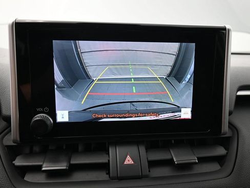 Used 2024 Toyota RAV4 XLE AWD/4WD image 20