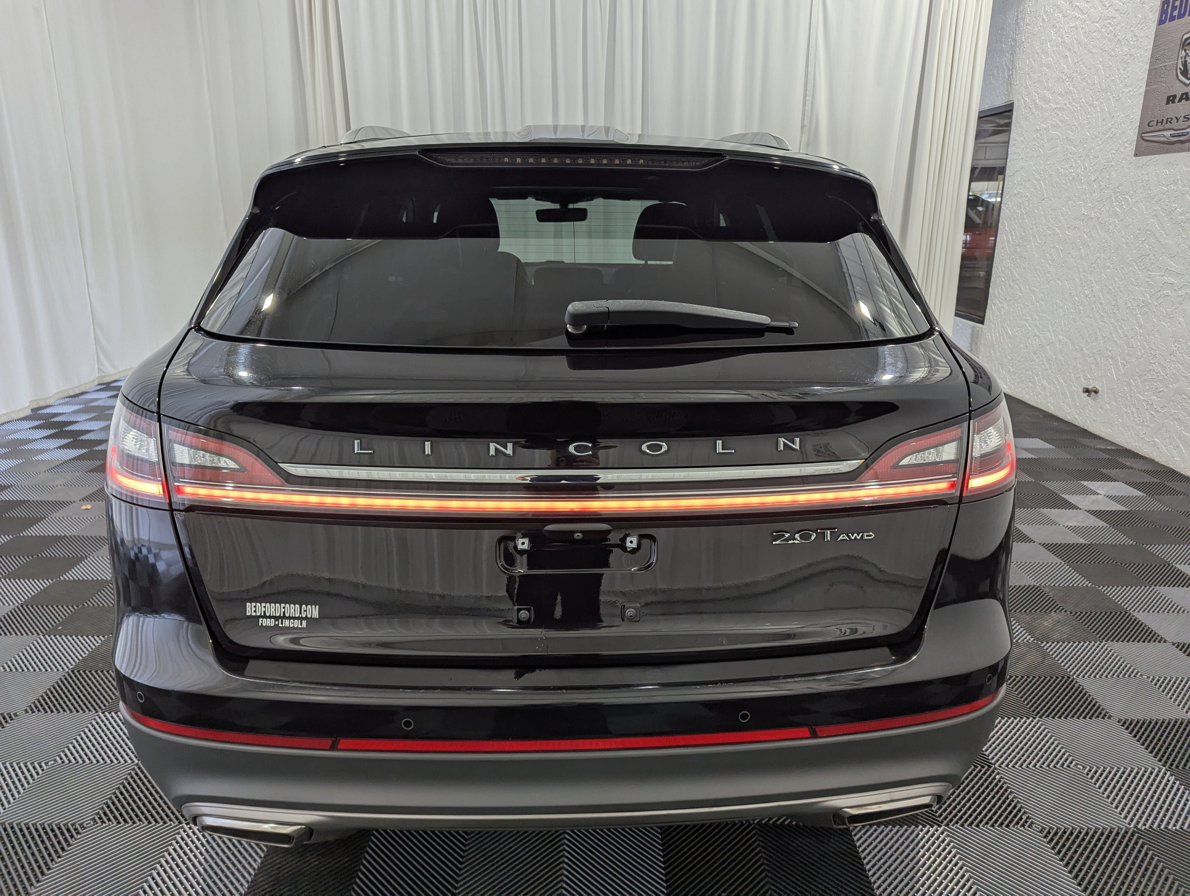 Used 2019 Lincoln Nautilus Premier AWD/4WD image 7