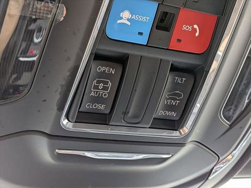 Certified 2023 Jeep Grand Cherokee Altitude AWD/4WD image 20