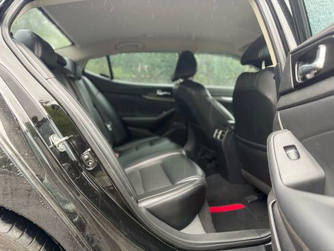 Used 2017 Nissan Maxima 3.5 SV image 31