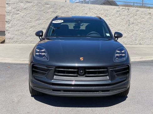 Certified 2024 Porsche Macan image 11