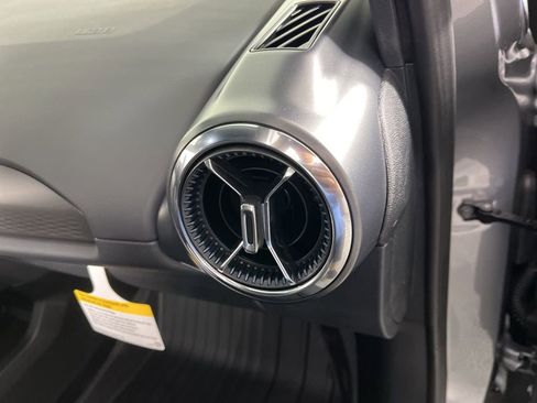 New 2026 Chevrolet Equinox EV LT image 19