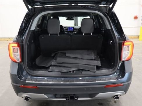 Used 2022 Ford Explorer Limited w/ Equipment Group 301A image 18