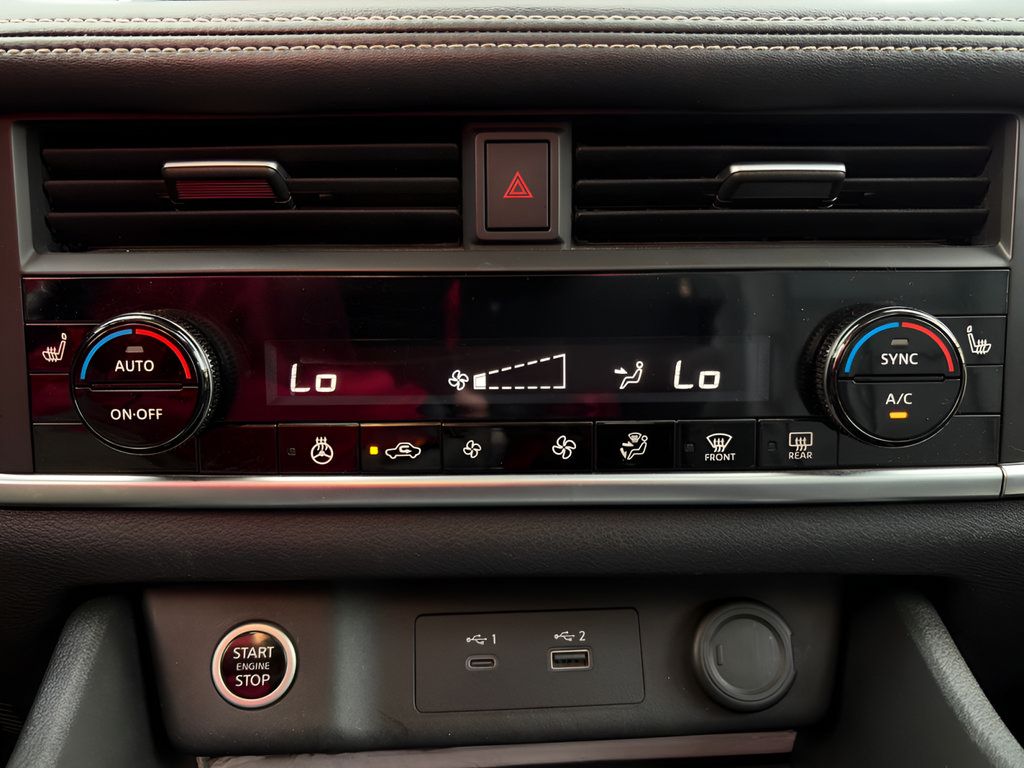 Used 2023 Nissan Rogue SV w/ SV Premium B Package FWD image 33