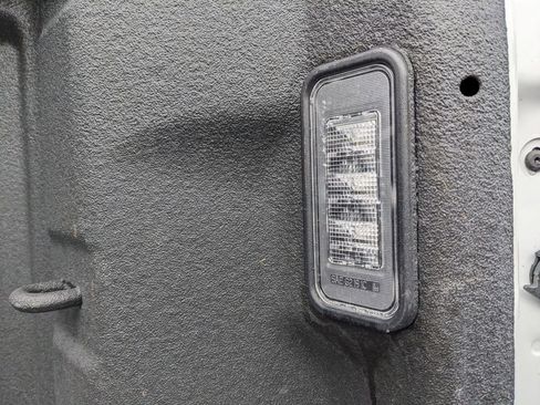 Used 2025 GMC Sierra 2500 AT4 image 23