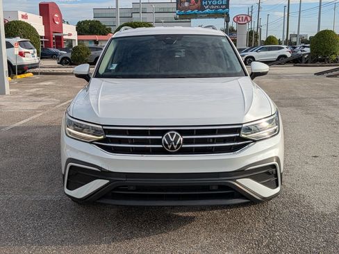 Used 2023 Volkswagen Tiguan SE FWD image 6