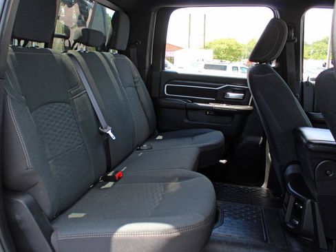 Used 2025 RAM 5500 4x4 Crew Cab image 40
