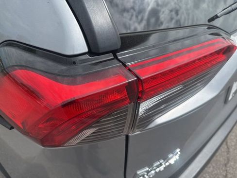 Used 2019 Toyota RAV4 XLE image 10