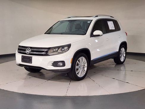 Used 2016 Volkswagen Tiguan SE FWD image 1
