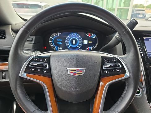 Used 2017 Cadillac Escalade Luxury AWD/4WD image 20