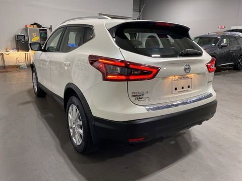 Certified 2022 Nissan Rogue Sport SV image 4