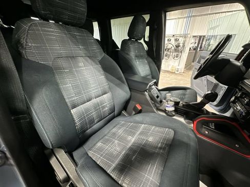 Certified 2023 Ford Bronco Heritage Edition AWD/4WD image 32
