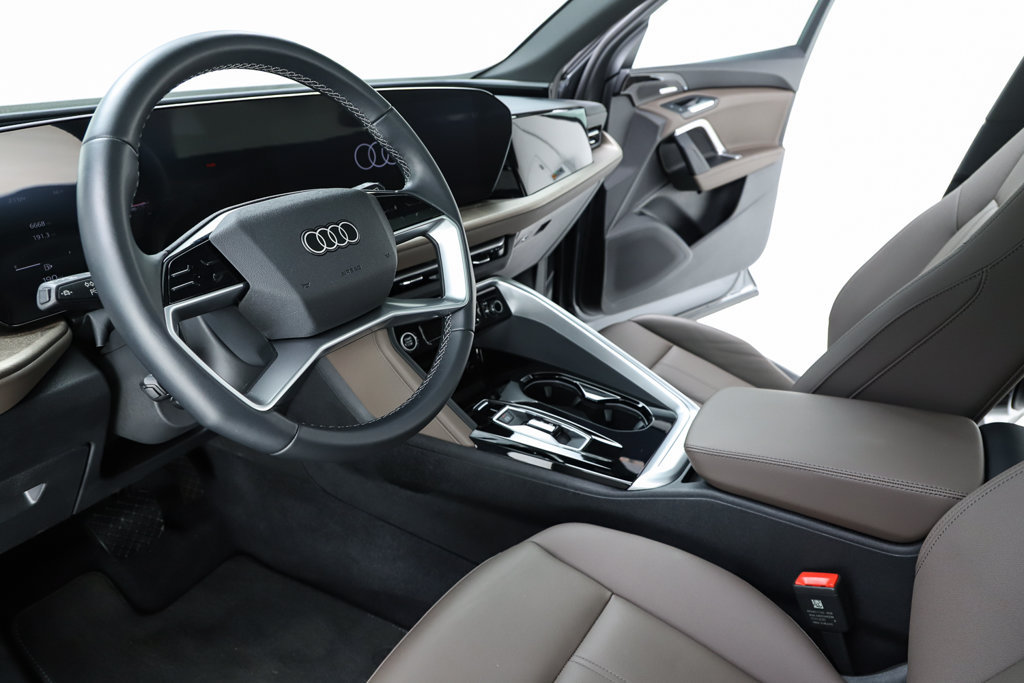 Used 2025 Audi Q5 Premium Plus AWD/4WD image 22