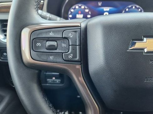 Used 2024 Chevrolet Suburban High Country w/ Premium Package image 30