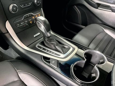 Used 2018 Ford Edge SEL w/ Equipment Group 201A FWD image 15