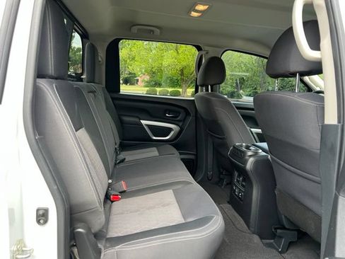 Used 2021 Nissan Titan SV w/ SV Convenience Package AWD/4WD image 19