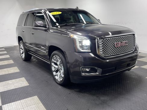 Used 2015 GMC Yukon Denali w/ Premium Package AWD/4WD image 24
