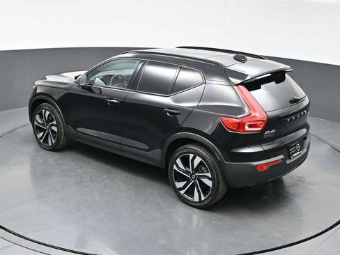 Used 2024 Volvo XC40 B5 Plus w/ Protection Package Premier AWD/4WD image 39