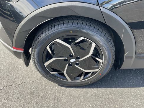 Certified 2024 Hyundai Ioniq 5 SEL image 30