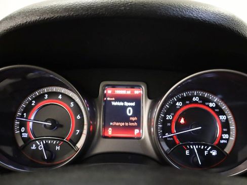 Used 2019 Dodge Journey Crossroad FWD image 4