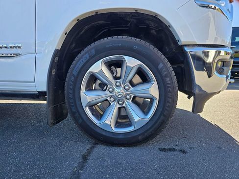 Used 2022 RAM 1500 Limited AWD/4WD image 9