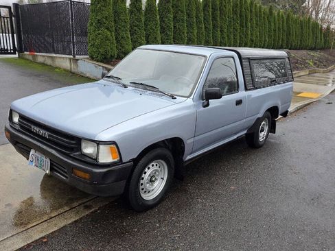 Used 1991 Toyota Pickup 2WD Regular Cab image 2