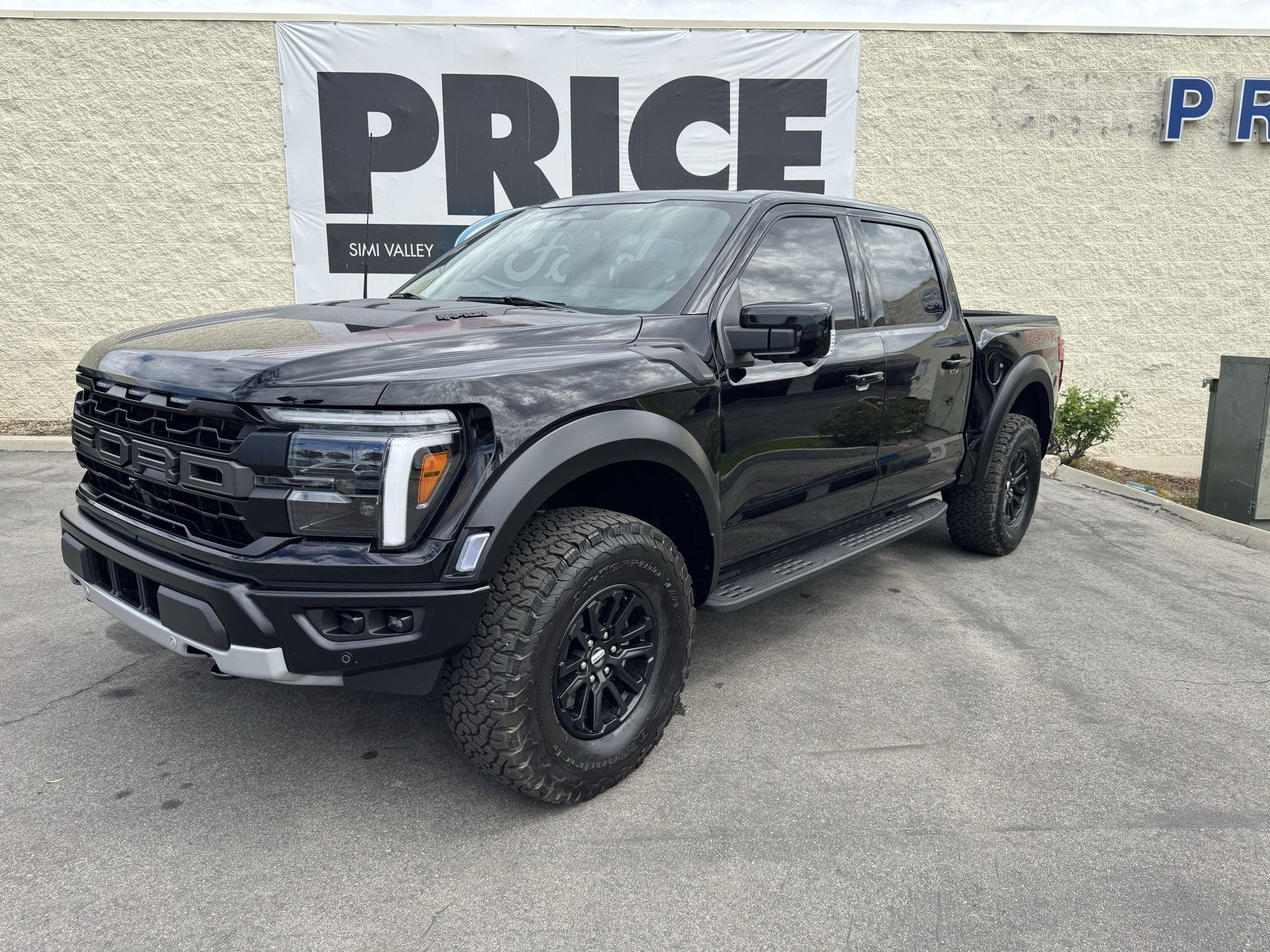 Used 2026 Ford F150 Raptor AWD/4WD image 30