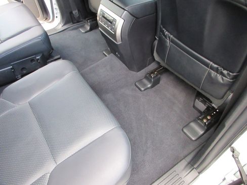 Used 2023 Lexus GX 460 Luxury w/ Sport Design Package AWD/4WD image 22