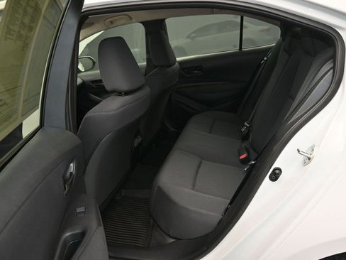 Used 2025 Toyota Corolla LE w/ LE Premium Package FWD image 12