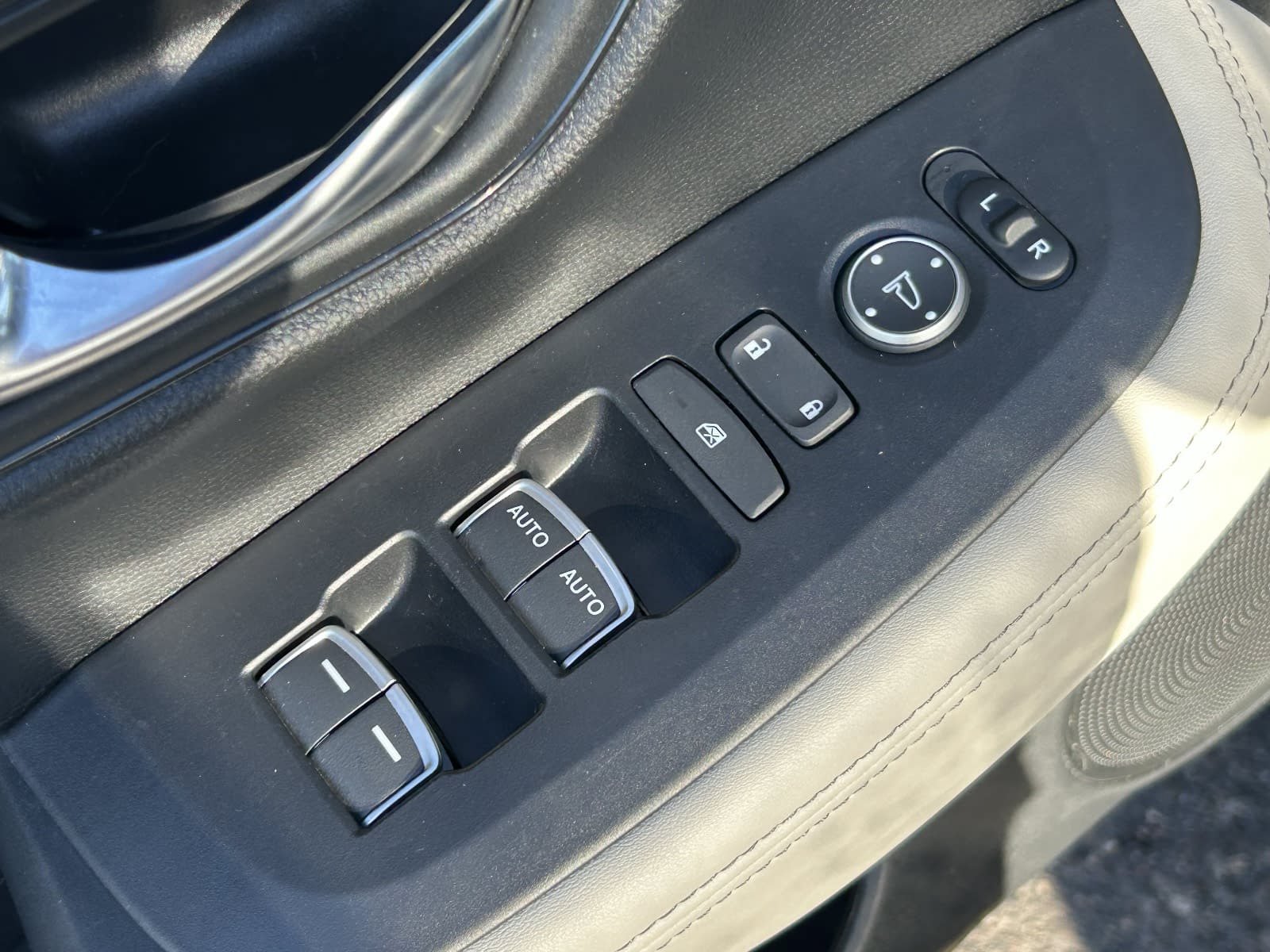 Certified 2024 Honda HR-V EX-L image 25