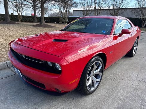 Used 2016 Dodge Challenger R/T Plus image 4