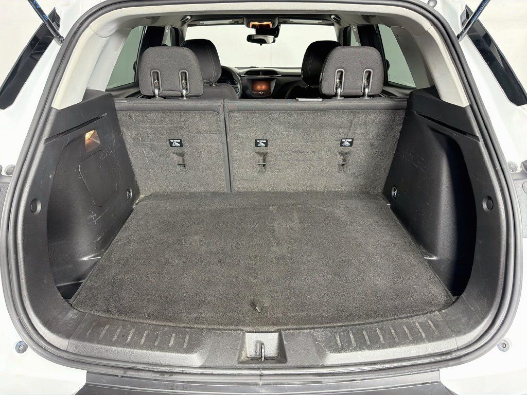 Used 2021 Chevrolet TrailBlazer LT FWD image 24