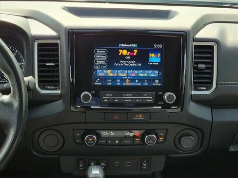Used 2022 Nissan Frontier SV RWD image 13