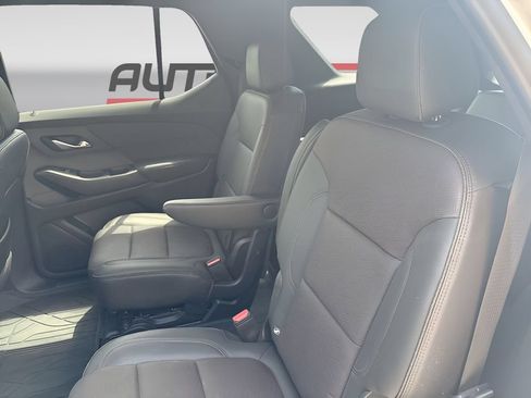 Used 2023 Chevrolet Traverse High Country w/ LPO, Floor Liner Package FWD image 26