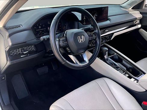 Used 2023 Honda Accord Touring image 18