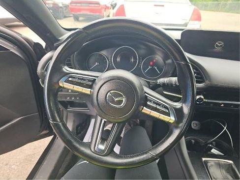 Used 2022 MAZDA MAZDA3 s FWD image 5