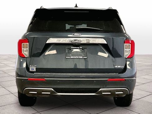 Used 2022 Ford Explorer XLT w/ Equipment Group 202A AWD/4WD image 4