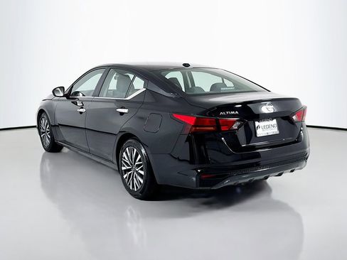 Used 2025 Nissan Altima 2.5 SV image 8