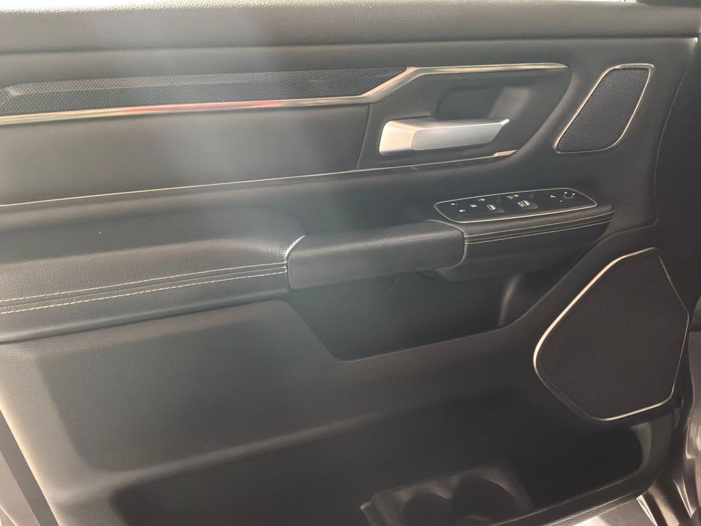 Used 2020 RAM 1500 Sport w/ Leather & Sound Group AWD/4WD image 10