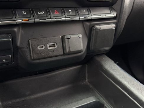Used 2023 Chevrolet Silverado 1500 LT AWD/4WD image 22