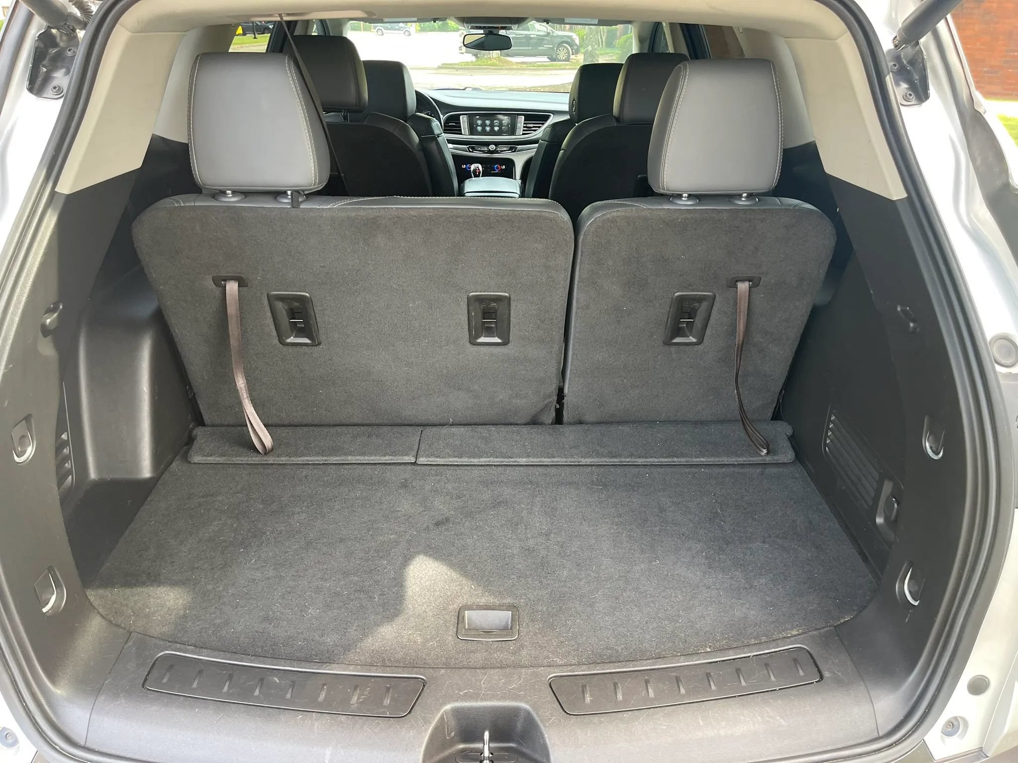 Used 2019 Buick Enclave Essence FWD image 15