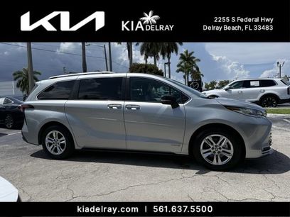 Used 2021 Toyota Sienna Limited
