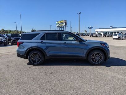 New 2026 Ford Explorer ST w/ Sun And Sound Package