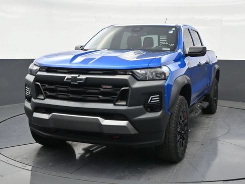 Used 2023 Chevrolet Colorado Trail Boss w/ Advanced Trailering Package AWD/4WD image 8