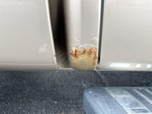 Used 2012 Ford F150 Lariat w/ Lariat Chrome Pkg image 32