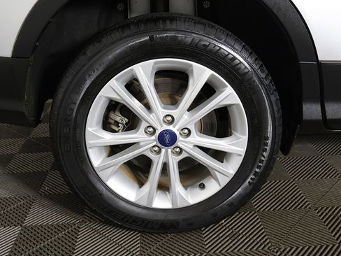 Used 2019 Ford Escape SE AWD/4WD image 18