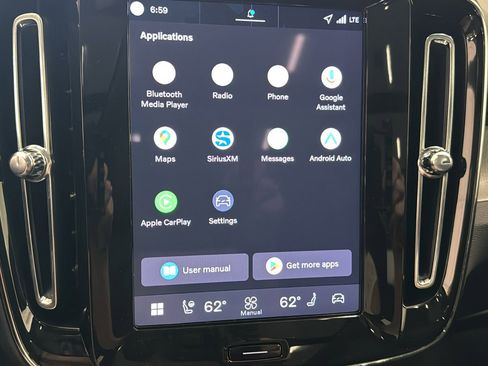 New 2026 Volvo XC40 B5 Ultra w/ Climate Package image 17