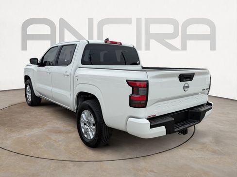 Used 2023 Nissan Frontier SV AWD/4WD image 8