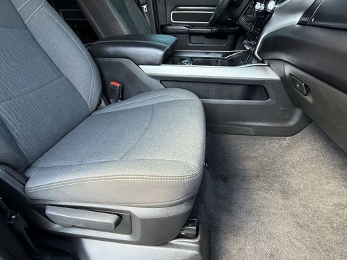 Used 2024 RAM 2500 Big Horn w/ Night Edition AWD/4WD image 14